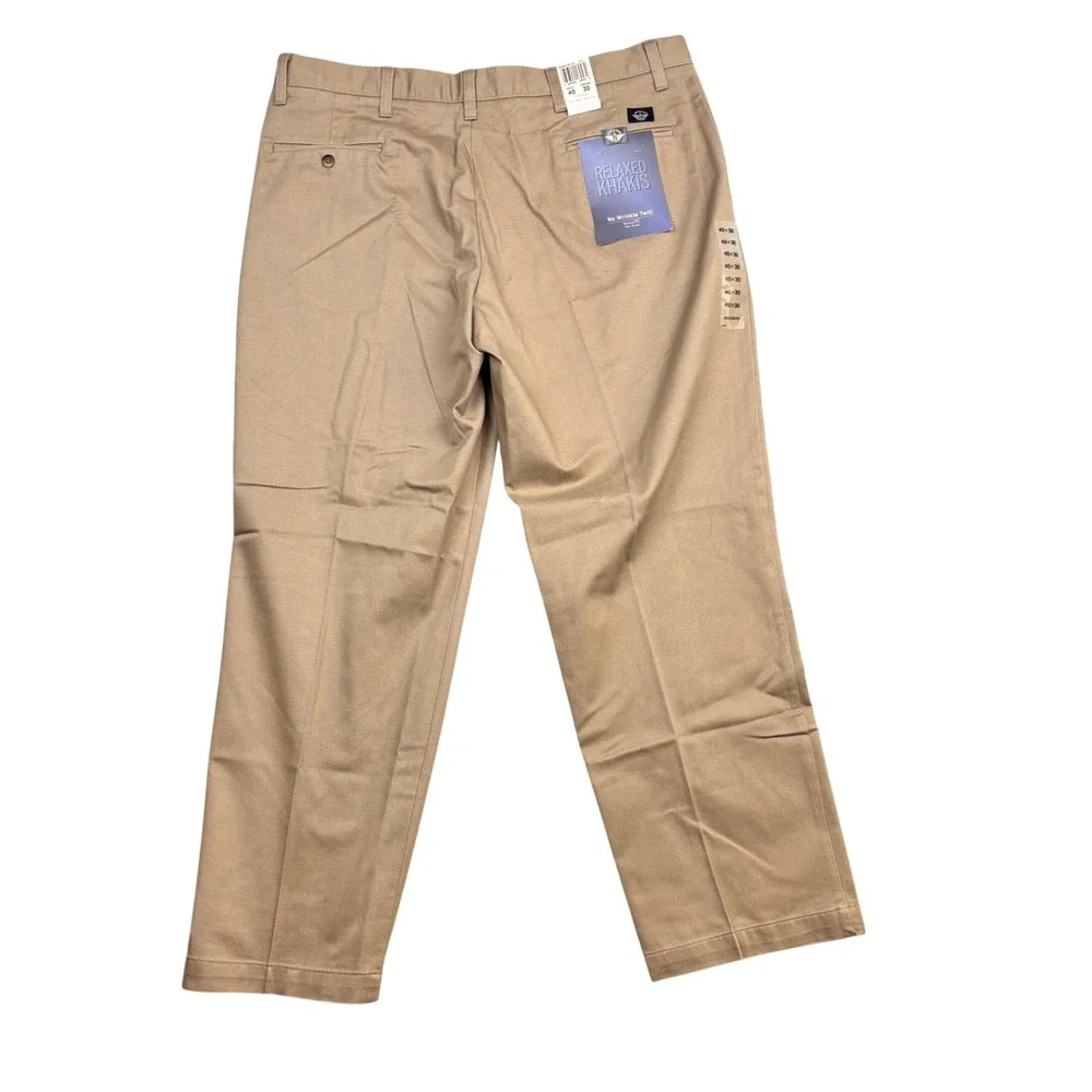 Dockers Relaxed Khakis Mens 40x30 Tan No Wrinkle Twill Flat Front 405818175 NWT